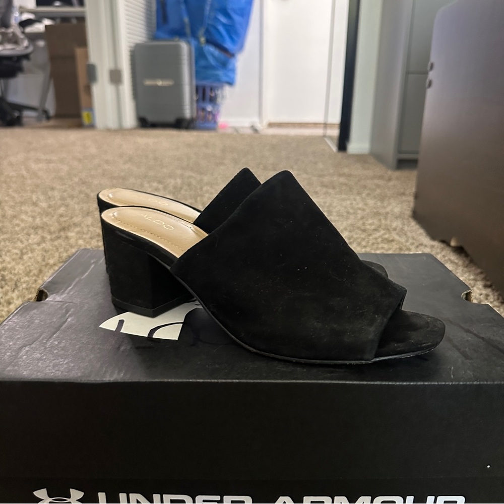 Suede Aldo Mules🖤